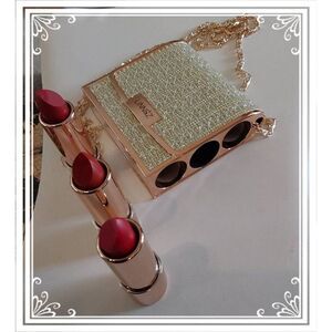 Linnsz Small Gold Glitter Metal Purse with (3) Lipsticks & Holders